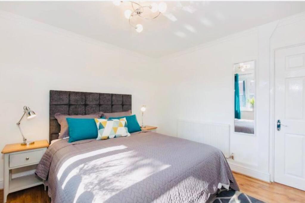 Lovely One Bed With Free Parking *
